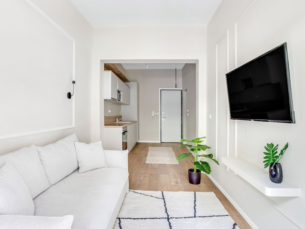 Sanders New Town - Charming 1-bdr Apt w Balcony