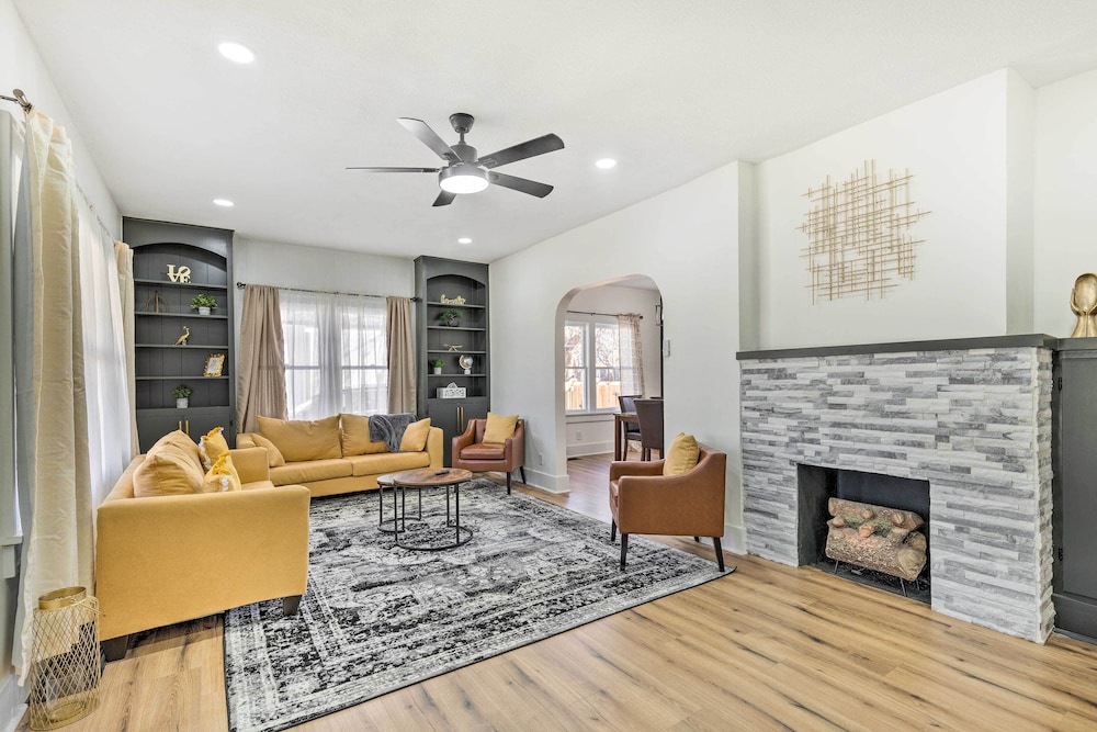 Pet-friendly Wichita Home w/ Deck, Near Dtwn