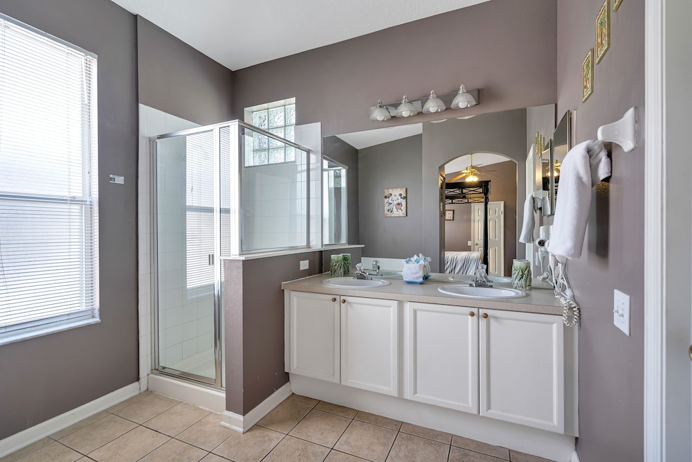 Family Friendly Villa Minutes From Disney World 4 Bedroom Villa by RedAwning view 5