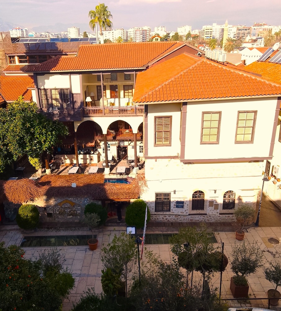 Charming Studio Flat near Hadrian’s Gate -EMPEROR