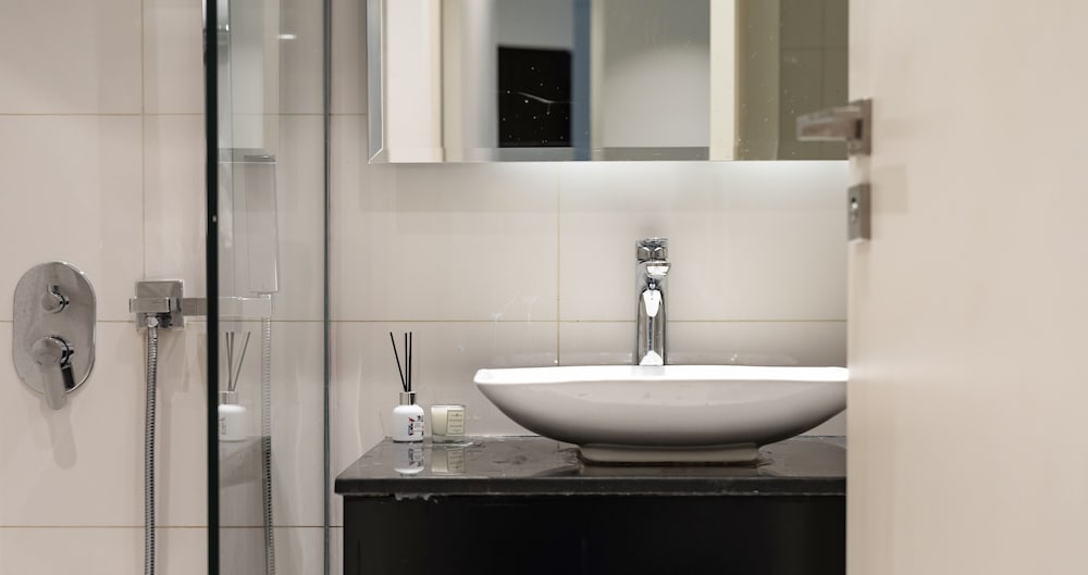 1 BR Apt walking distance to Dubai Mall