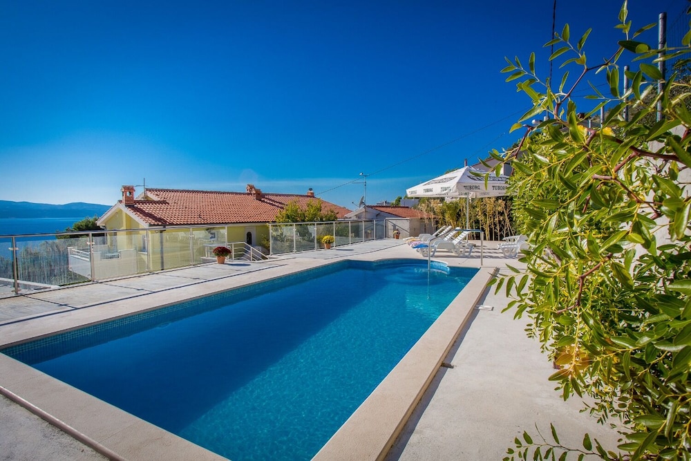 Saga 2 - With Swimming Pool - A6