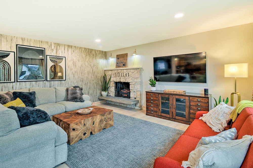 Walkable Downtown Poulsbo Vacation Rental!