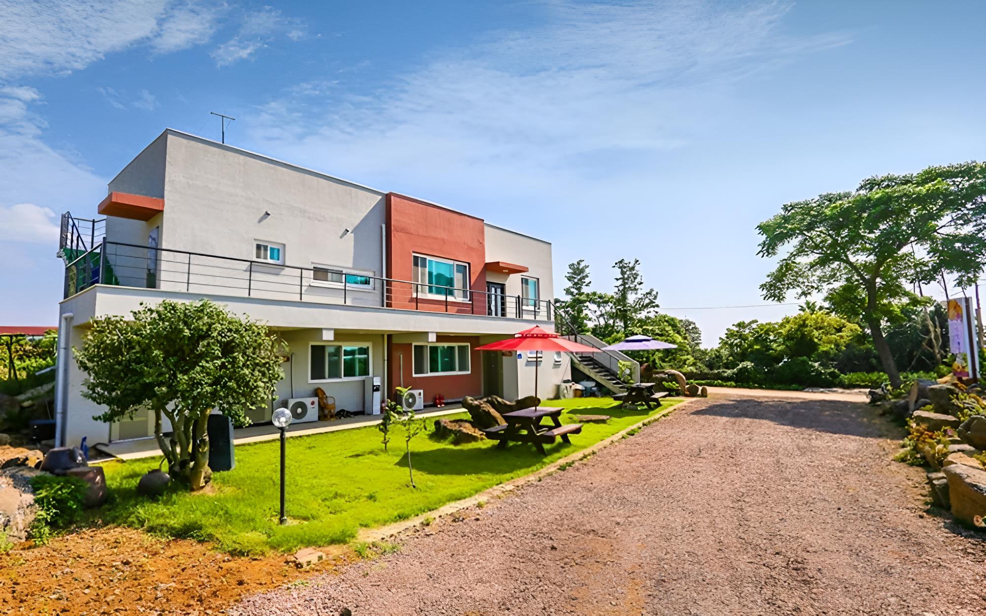 Jeju Osaekgyul Cheheom Pension