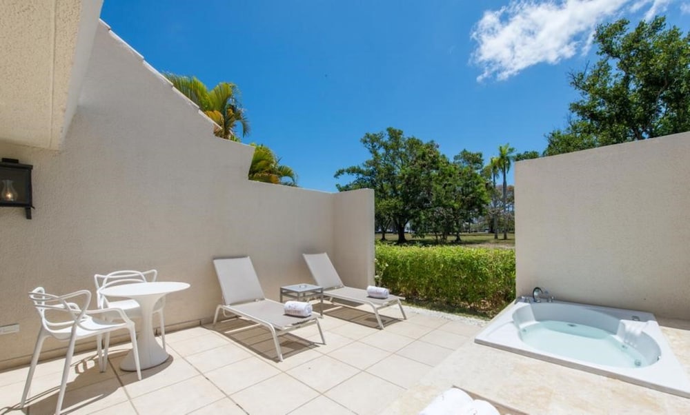 VH Atmosphere - Adults Only - Property Image 25