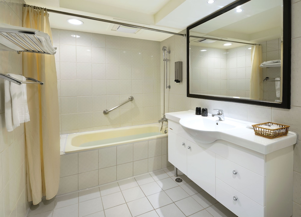 Green Garden Apartments - A