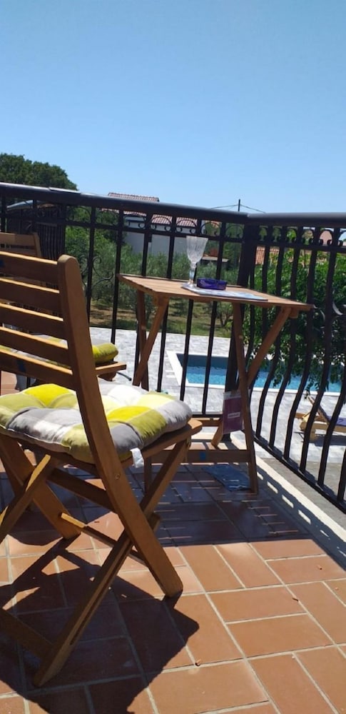 Vojni - With Pool - A1 Dvosobni
