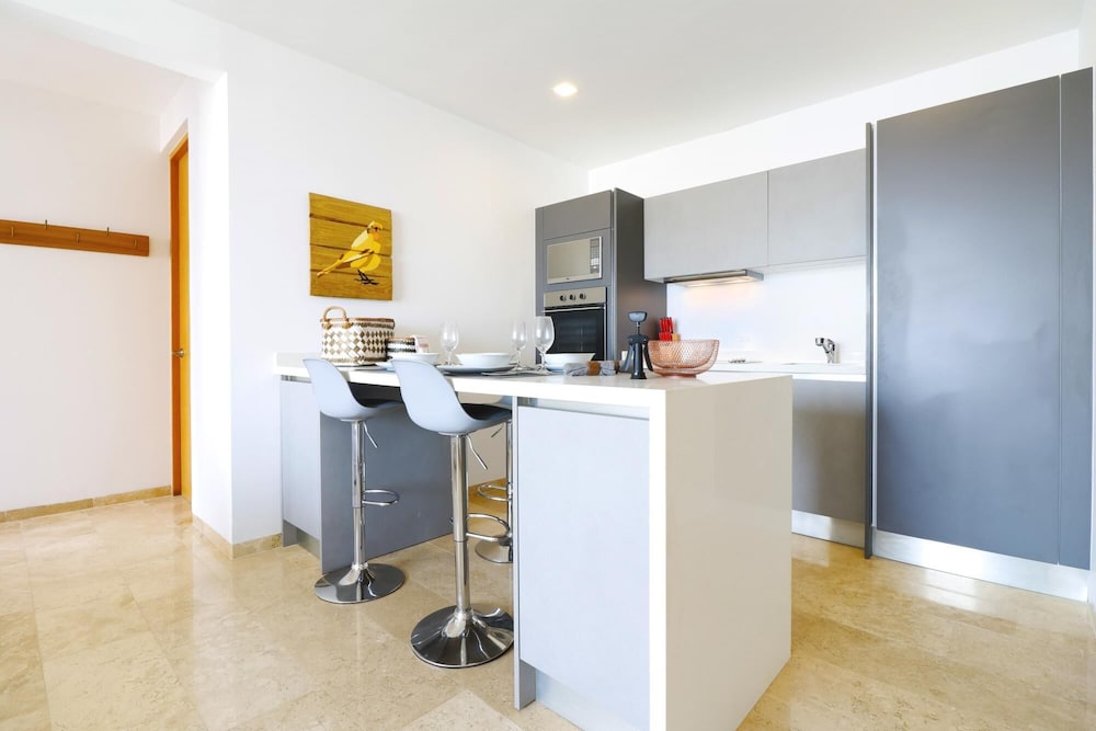 3BR Penthouse Private Pool Rooftop Sleeps 8 view 5