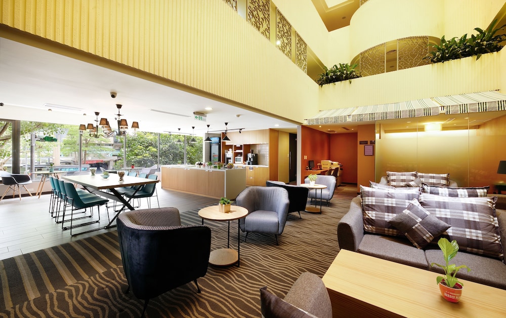 Green Garden Apartments - A