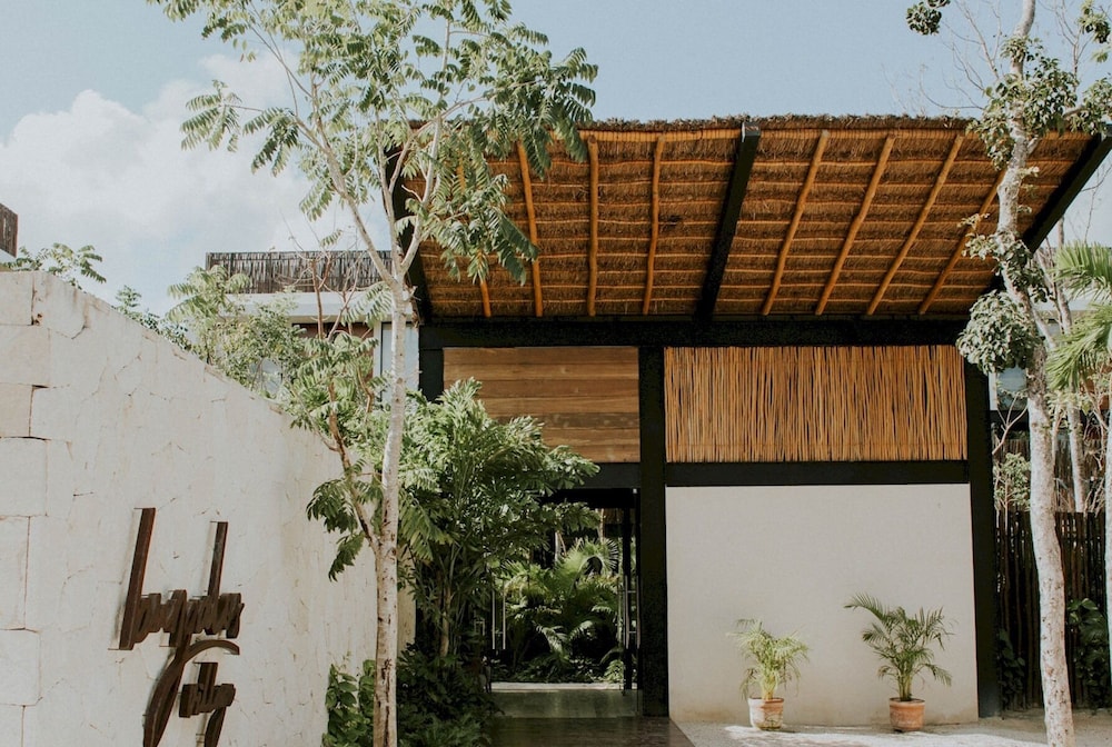 Tropical Luxury 3 BR Aldea Zama Secure Gated Community Private Pool Wifi Concierge