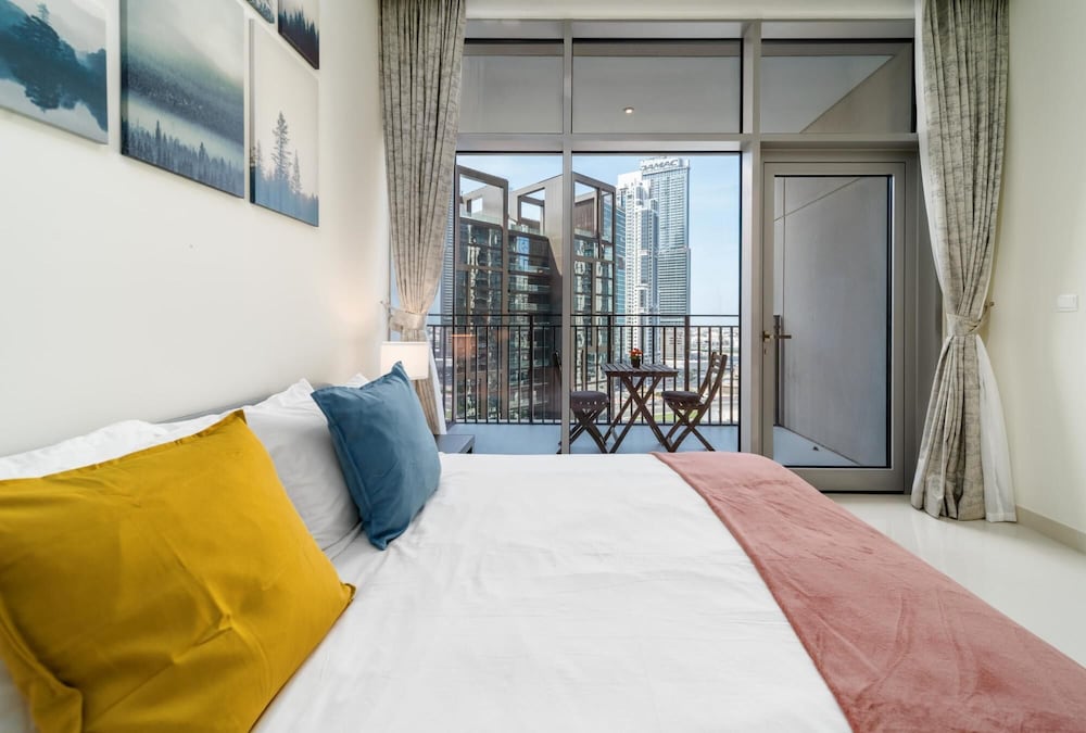 1BR Apt Brand New Spectacular Views Downtown