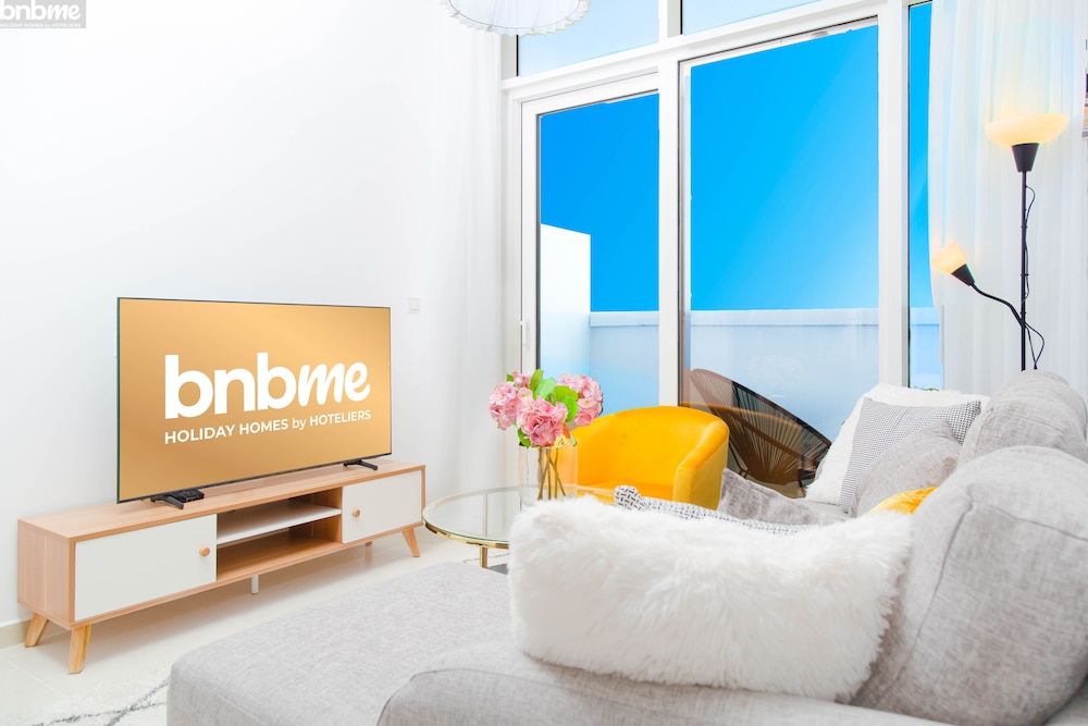1B-Golf Vita-1805 by bnbme homes