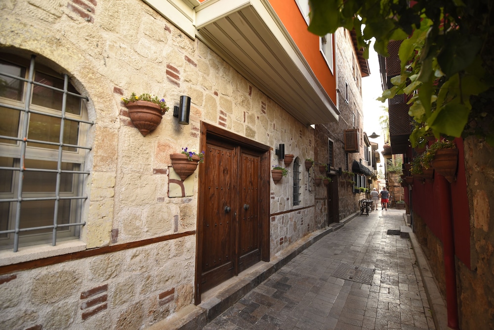 Charming Studio Flat near Hadrian’s Gate -EMPEROR