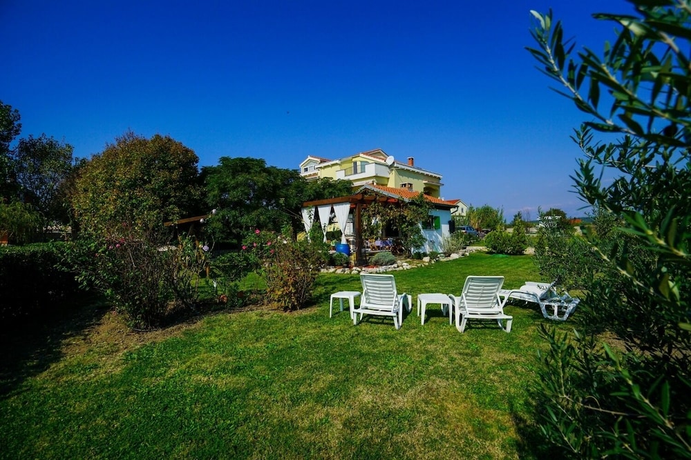 Secret Garden - A2 view 4
