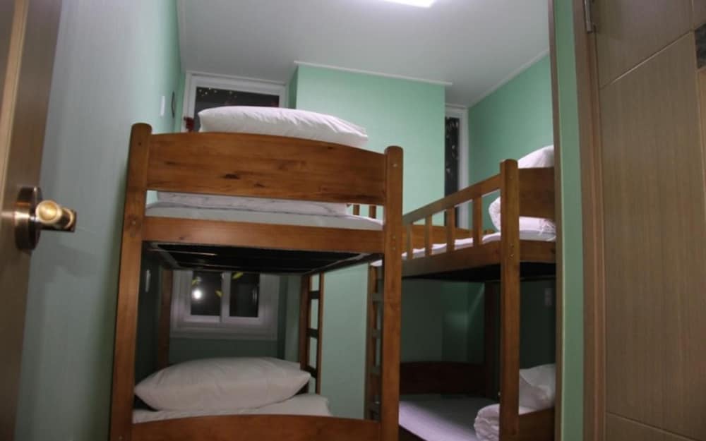 Busan Hyu Plus Guest House