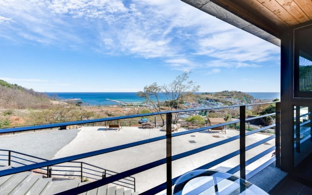 Uljin Beatrice Pool Villa