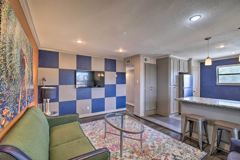 Pet-friendly Condo in Houston w/ Community Grills view 2