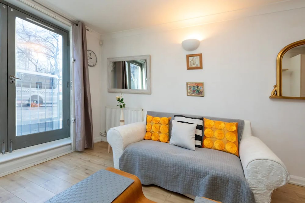 Cosy & Charming 2BD Flat Near Essex Road