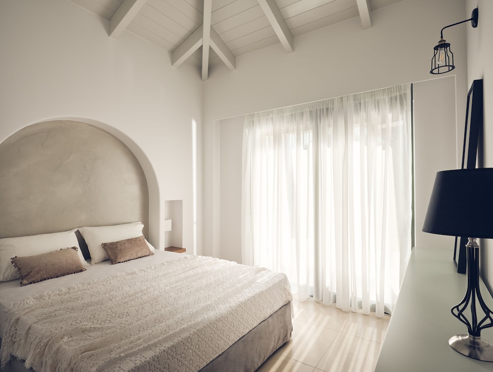 Gerakas Luxury Villas view 4