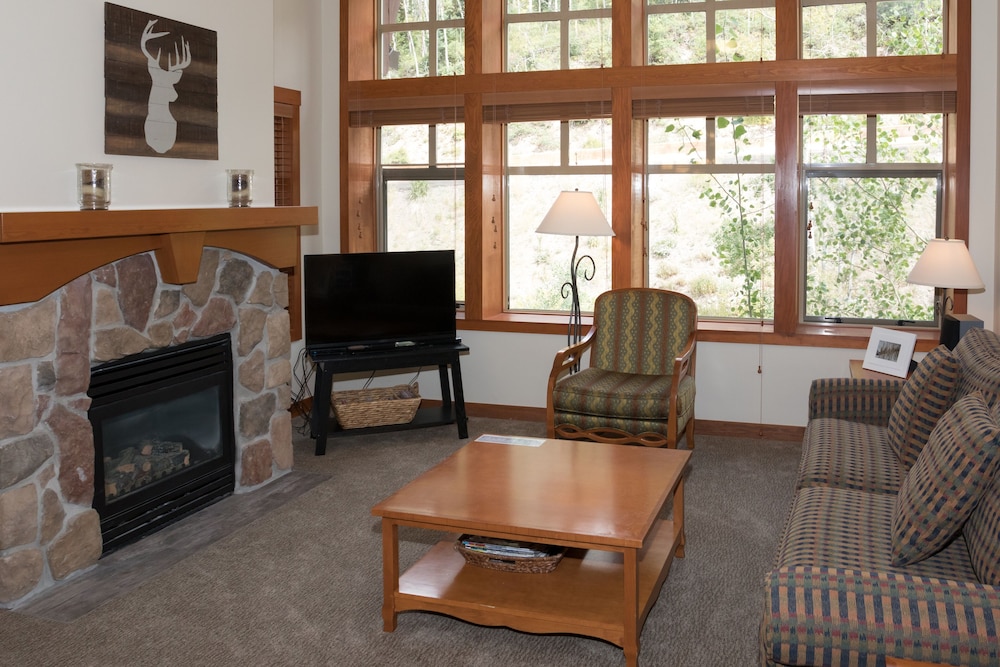 2314 - Two Bedroom Deluxe Eagle Springs East 2 Condo