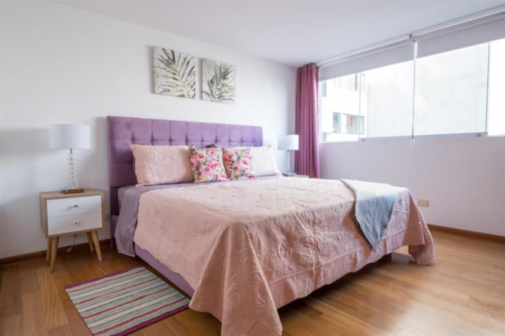 Charming Spacious Apt w City Ocean Views