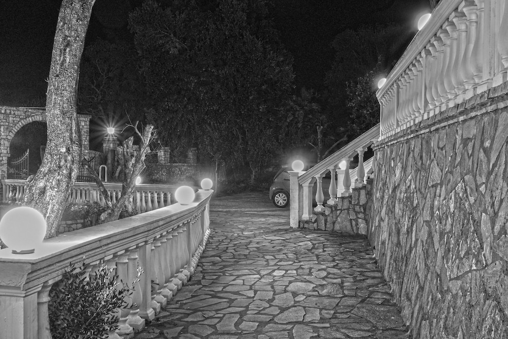 Corfu Room Apartments photo 4