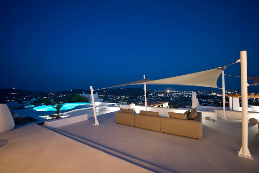 Suite Ruby one Bedroom Suite With Shared Pool in Agia Sofia