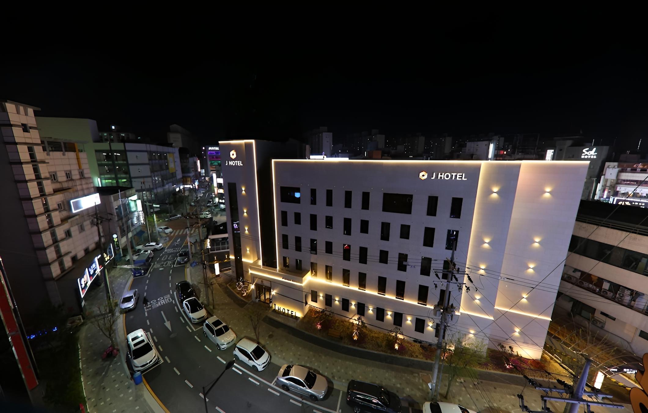 Cheongju J Hotel
