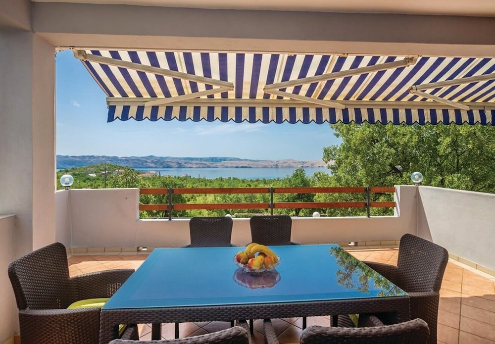Ivni - Great View - A1