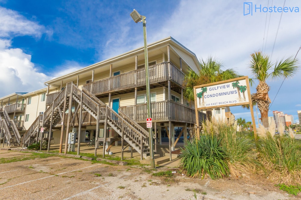 Gulf View Condos by Hosteeva