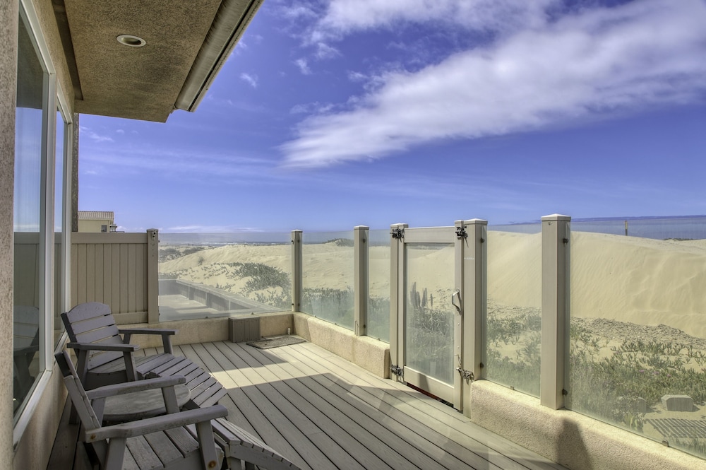1460 Strand Way 2 Bedroom Home by Redawning