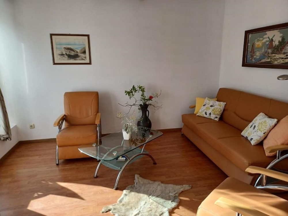 Pero - 50 m From sea - A1 Ljiljana