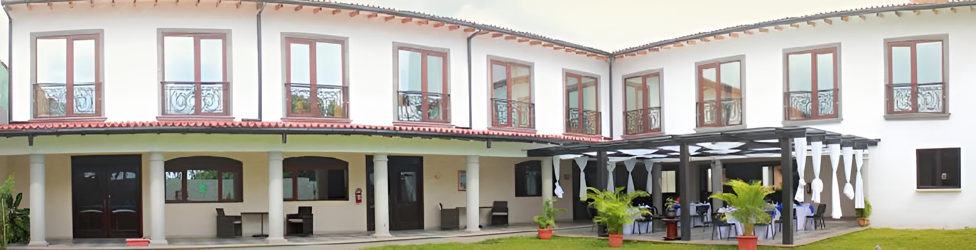 Barolo Hotel