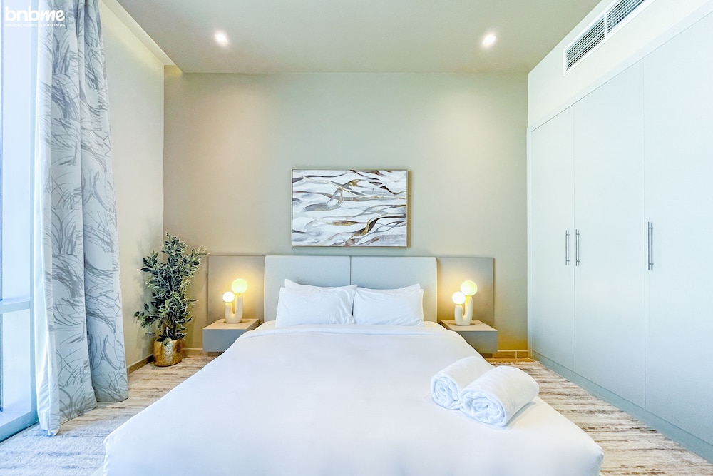 3B-Amna Tower-4801 by bnbme homes