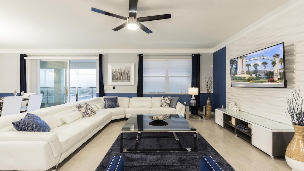 8BR Family Disney Getaway w Theatre Pool SPA