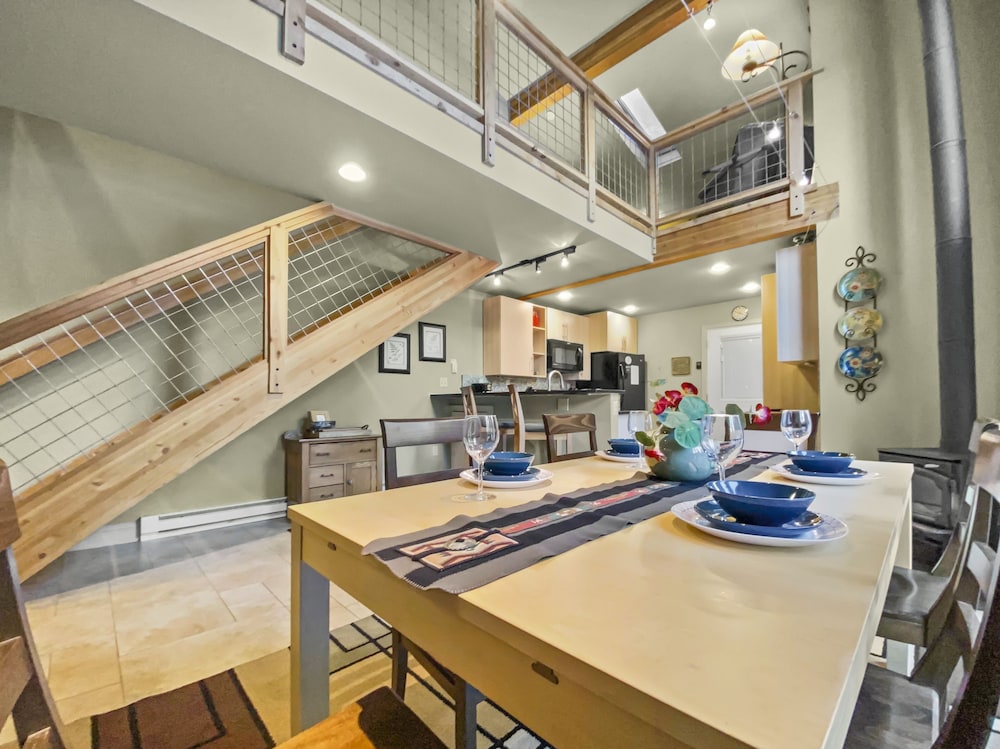 Peak Seven  2 Bedroom Home by RedAwning