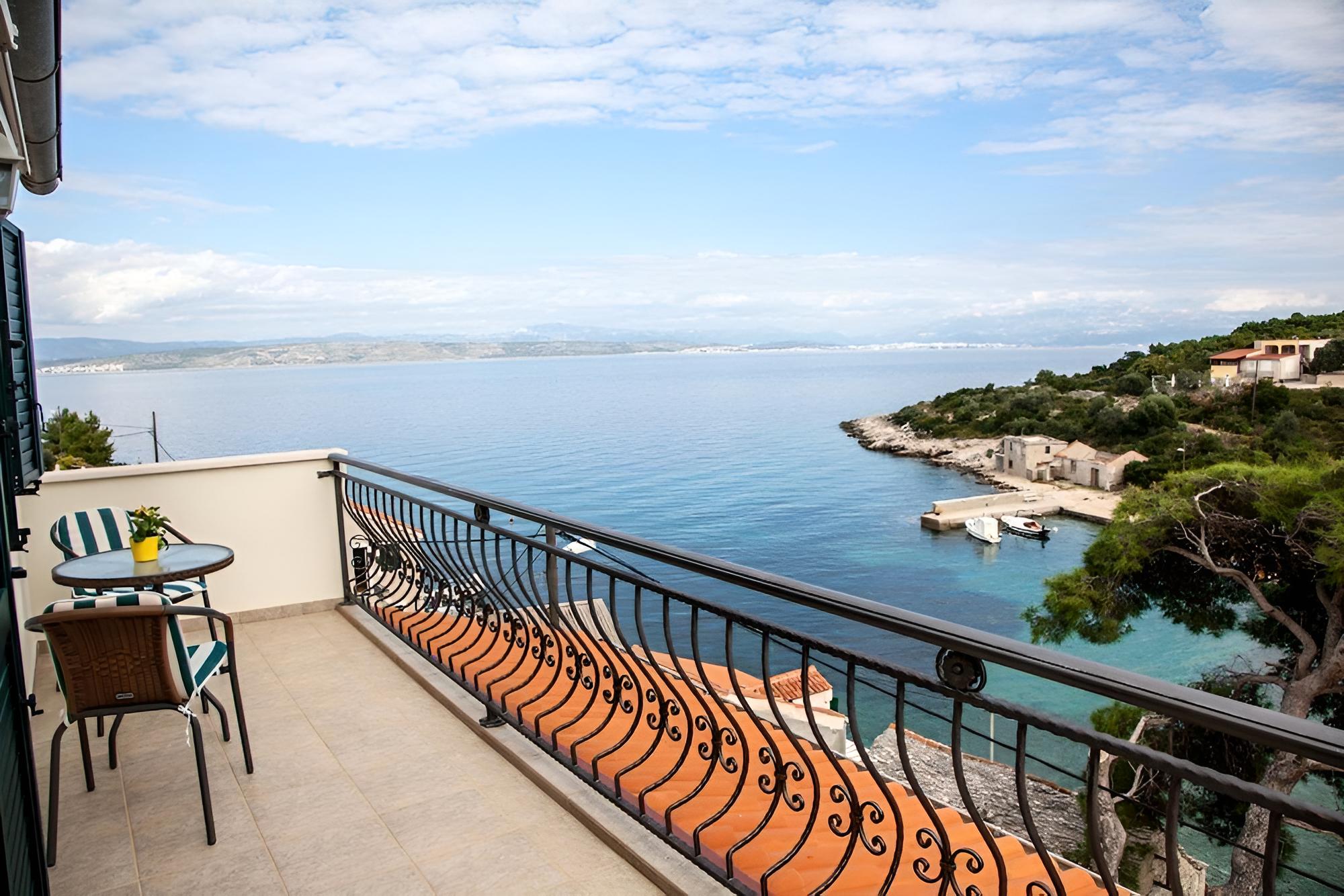 More - View on the sea - A1