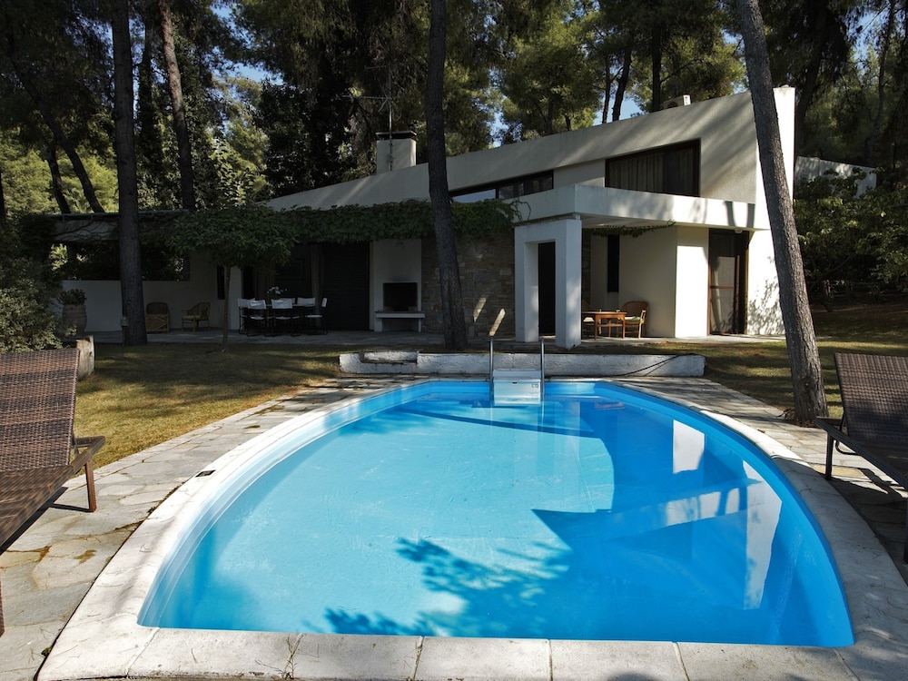 Sparkling Sani Getaway - Nefeli's Summer Paradise photo 1