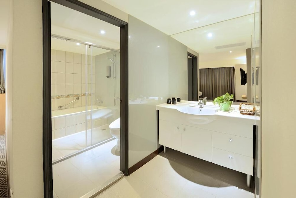 Green Garden Apartments - A