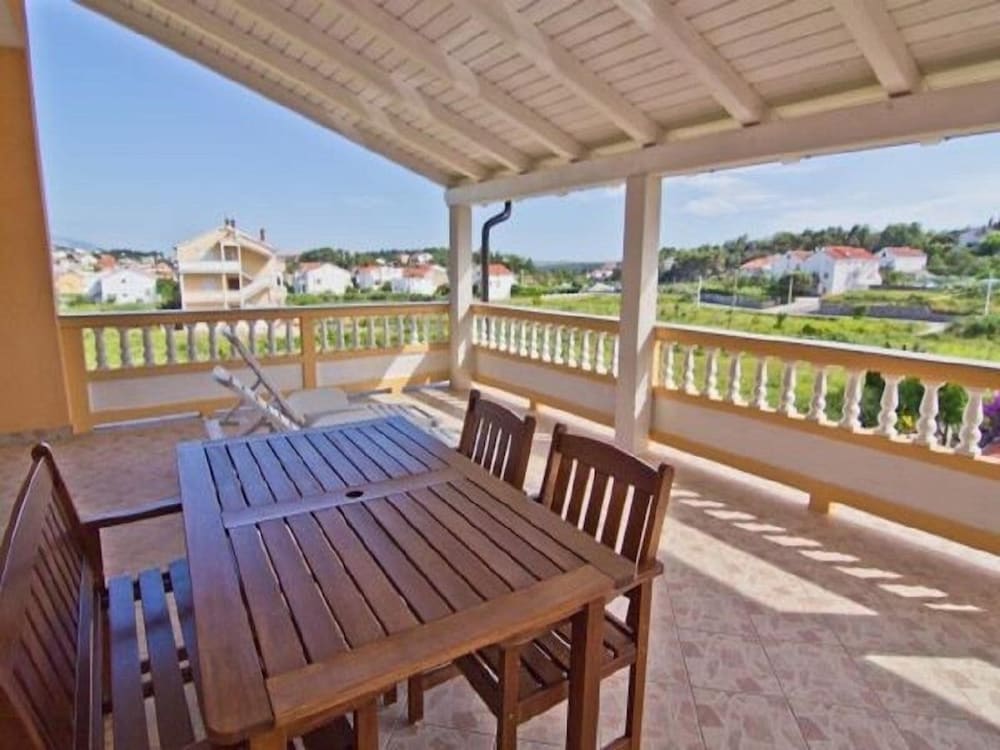 Spomenka - Green Paradise - A1 view 3