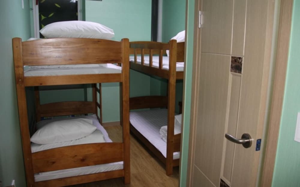 Busan Hyu Plus Guest House