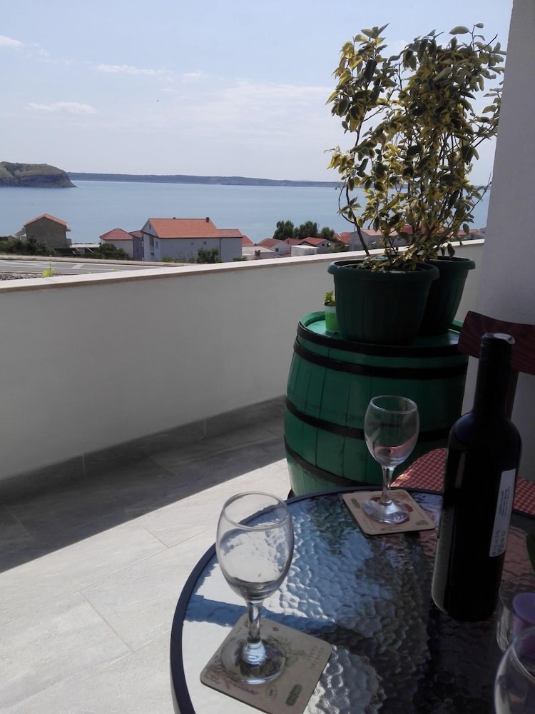 Markas - pet Friendly - A3 - Bella Vista 3
