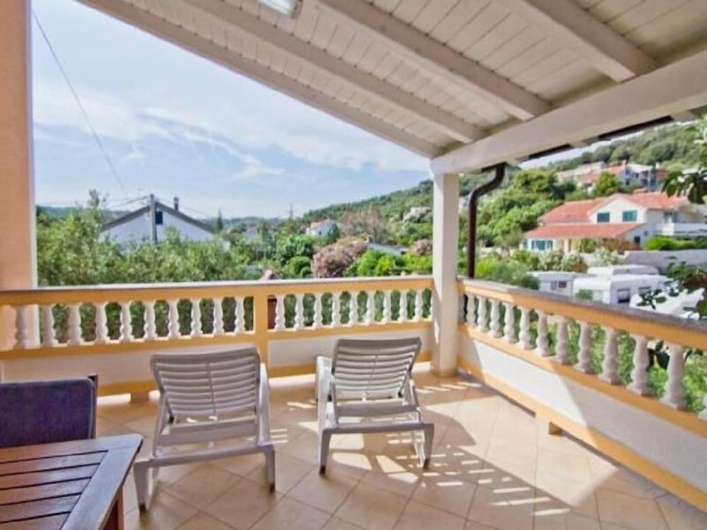 Spomenka - Green Paradise - A1 view 4