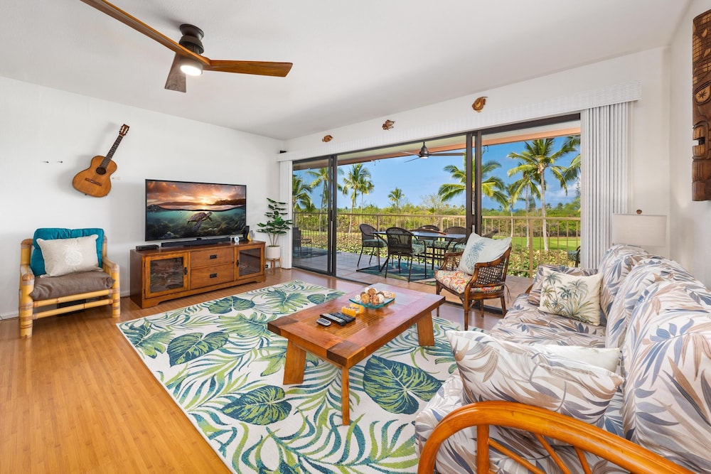 Big Island Keauhou Punahele E202 2 Bedroom Condo