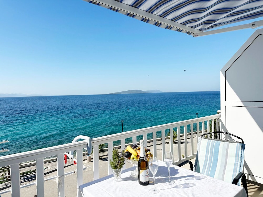Mira - 10 m From Beach - SA4