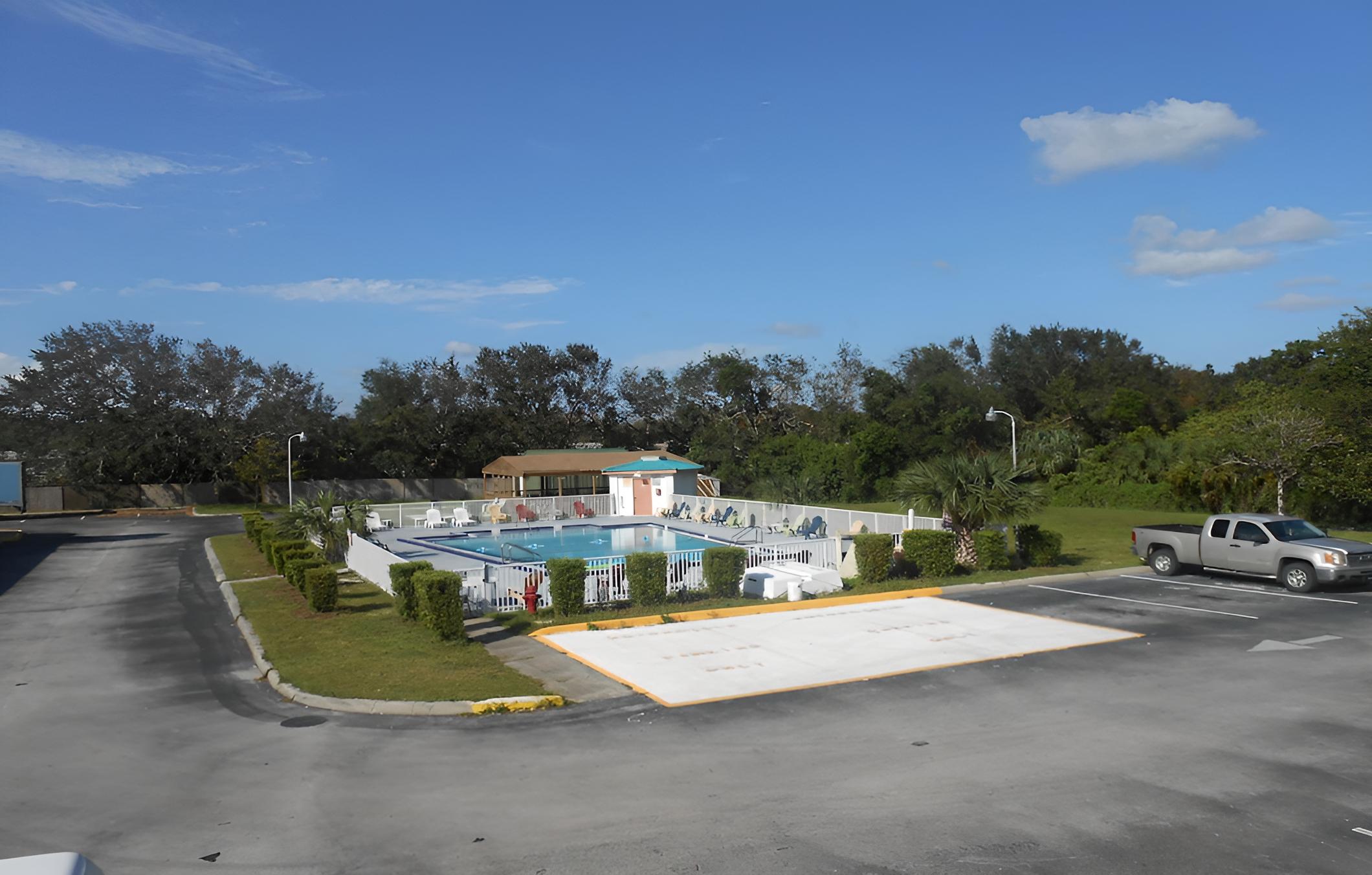 Executive Garden Titusville Hotel
