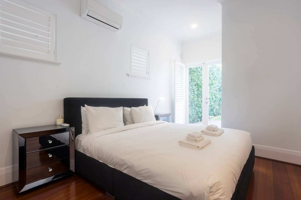 Beautiful 3BR Home With Patio + BBQ in Subiaco
