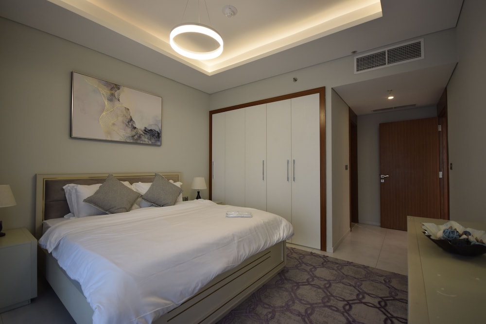 Regent Court 114