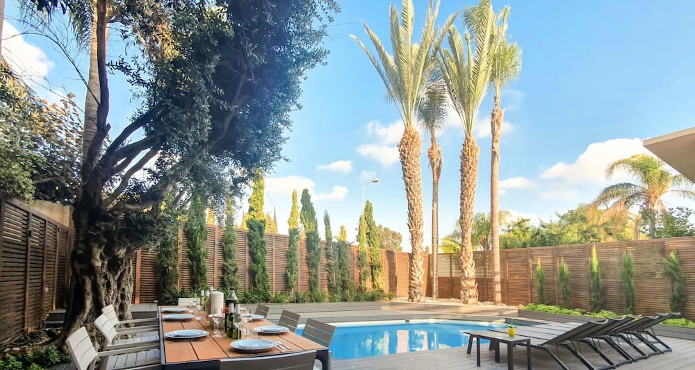 Villa Jasmin in Herzliya