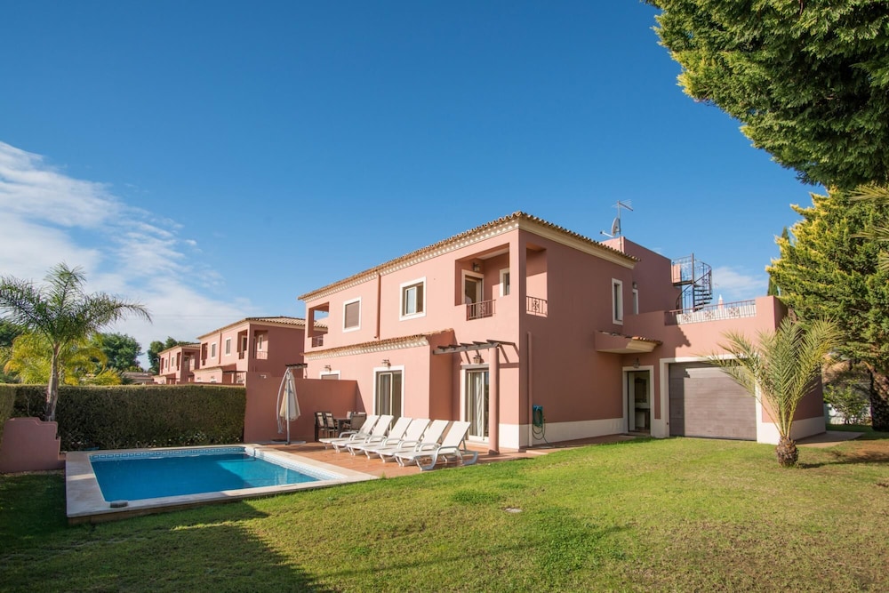 Unique Arma o de P ra Villa by Ideal Homes